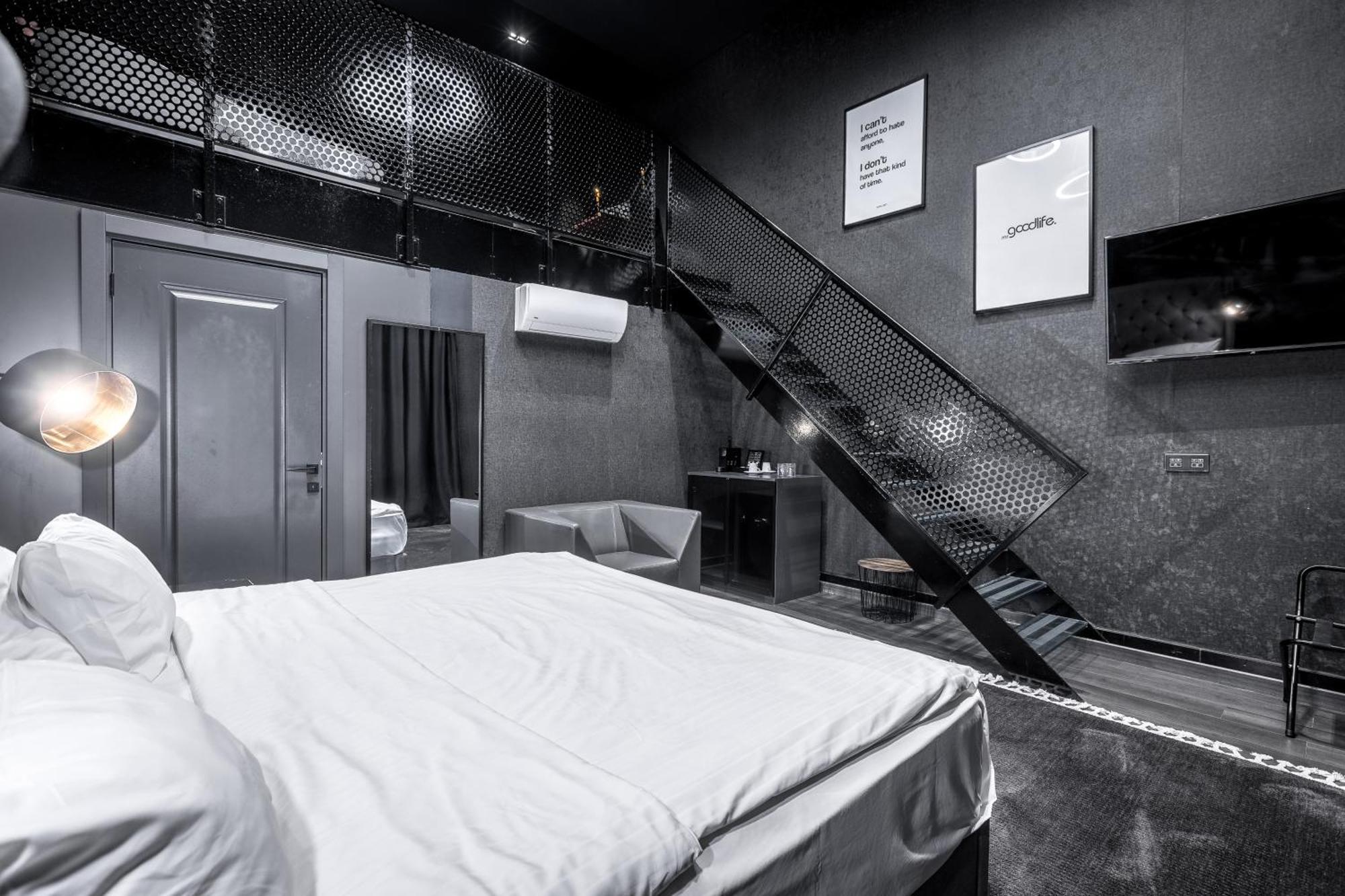 Black Hotels Koeln Esterno foto
